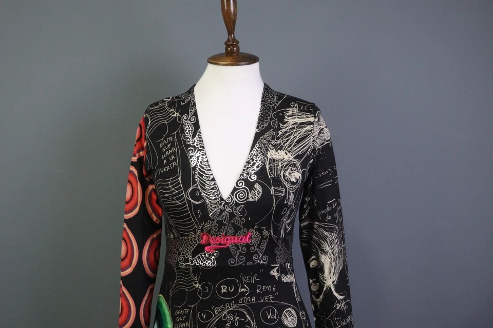 Vestido Desigual Negro Estampado Texto Cuello en V Manga Larga Línea A Talla S Foto 2 de 4