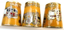 Dé à coudre de collection email Thimble - LES POMPIERS CAMIONS FOND JAUNE
