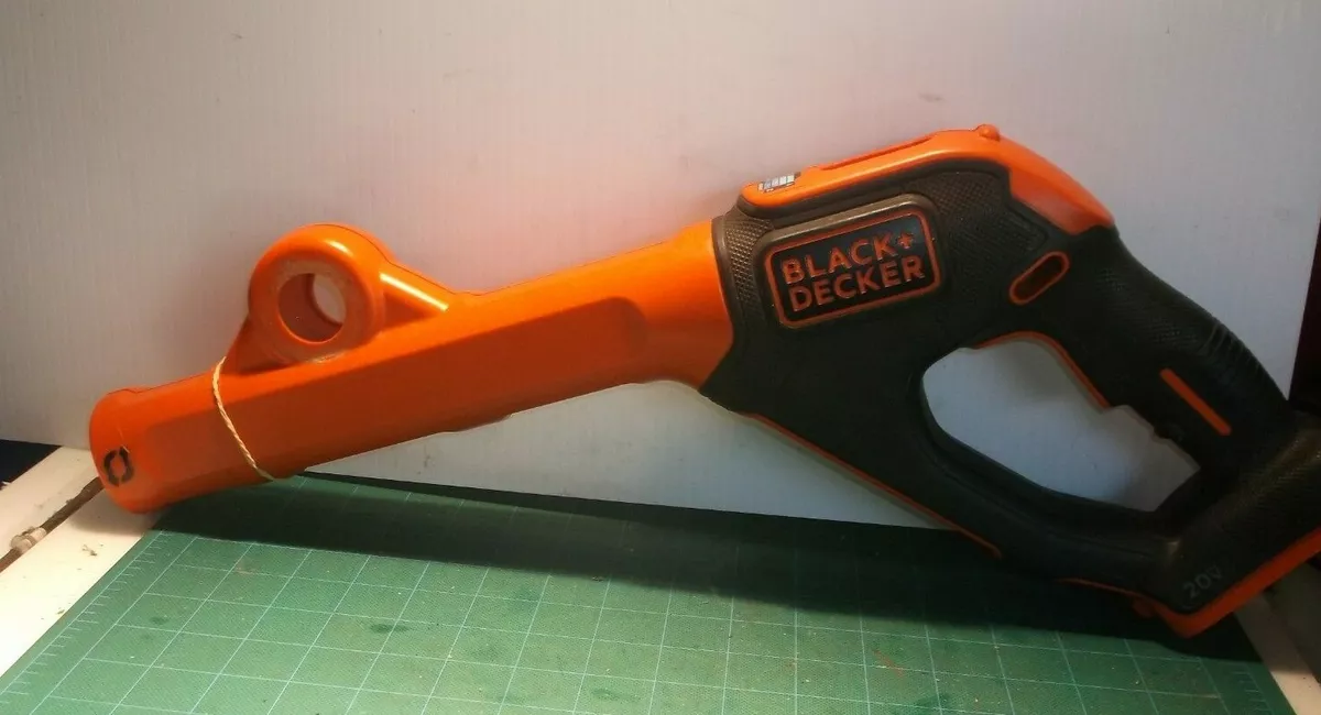 Upper Housing Off Of A Black Decker LST522 20V 2 Speed Straight Trimmer