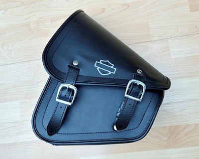 Einseitige schwarze Schwingentasche linke Seite Harley Softail Slim FLS *zur Reparatur*