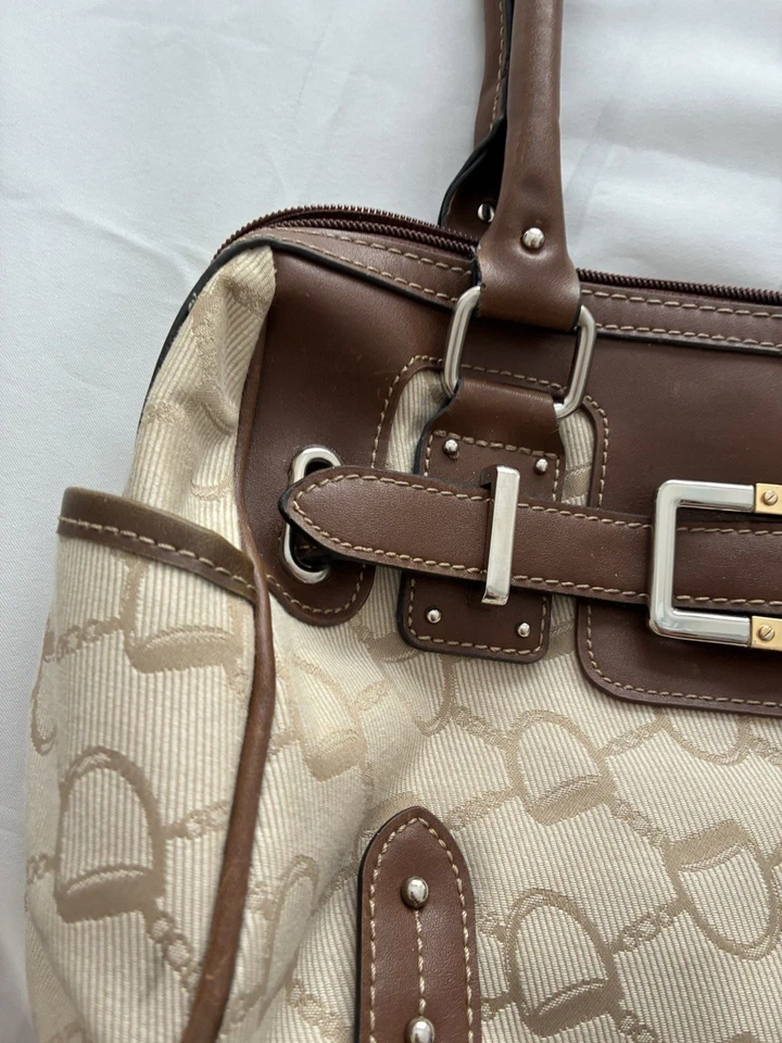 Cartera de hombro Chaps ecuestre marrón tostado imitación cuero ribete herrajes plateados Foto 2 de 4