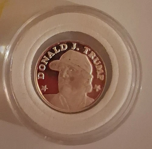 1 Gram .999 Fine Silver DONALD TRUMP w/ MAGA Hat Uncirculated Fine Silver Round