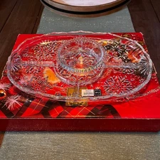 Mikasa Snowflake Chip and Dip Platter 15 inch Crystal Clear Glass Serving Dish