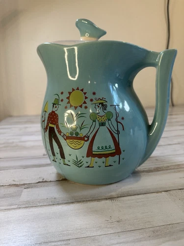 VINTAGE MCM 1960s McCOY Dutch Farmers Turquoise Teal PITCHER w/LID “Pyrex KO”