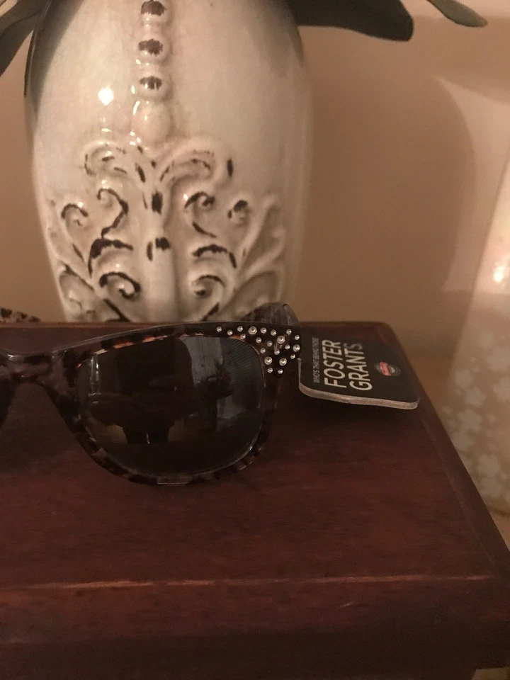 Nuevas gafas de sol envolventes de leopardo Foster Grants ASTSN1355 para mujer. Con piedra Foto 2 de 4