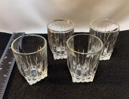 4 Vintage Federal Glass Co. Park Avenue Whisky Shot Glasses