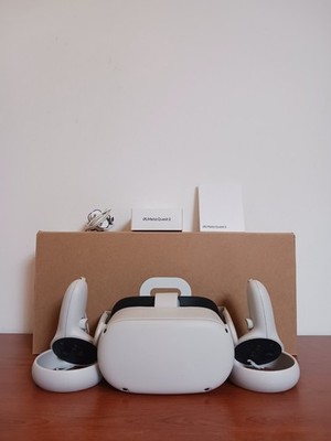 OCULUS META QUEST 2 128GB VR BOX +CONTROLLER+LADEGERÄT+HEFTE 