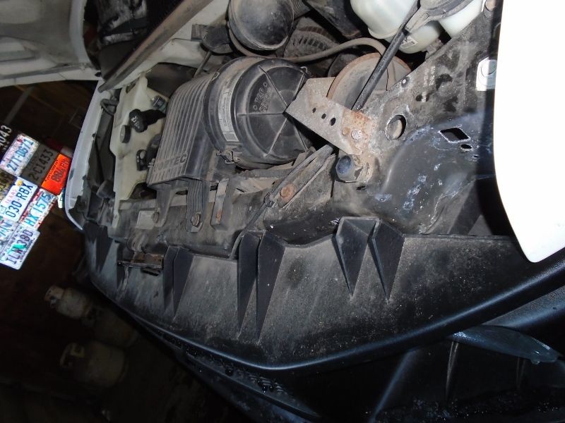 Radiator 4.8L Fits 03-04 Express 2500 Van 120783