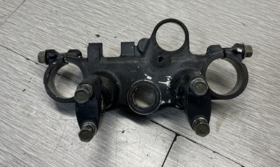 2001 Suzuki DR650 Upper Triple Clamp Steering Stem Head Bar Mounts 51311-32E00
