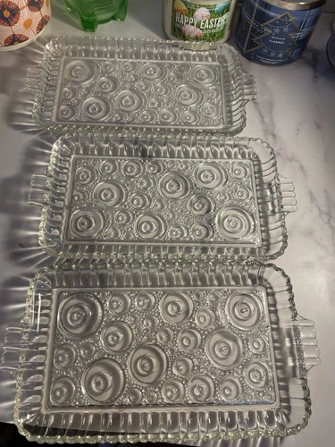 Set Of 3 1950's Anchor Hocking Colonial Lady CIRCLES Snack Plates "Serva-Snack"