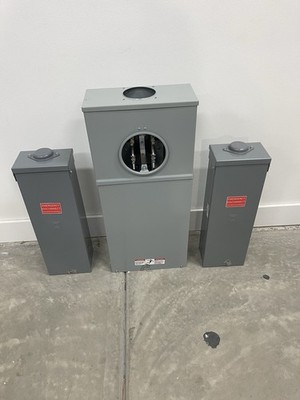 400 / 320 Amp Meter Base / Socket Bundled w/ 2 200A Main Breakers / Discounnects
