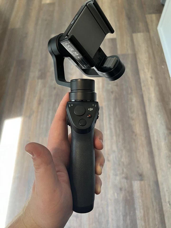 Estabilizador cardán móvil DJI Osmo - 1ª generación, negro Foto 2 de 4