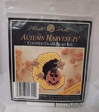 Mill Hill Harvest Moon Autumn Harvest IV Ornament Pin Glass Bead Kit MHAH24 NOS