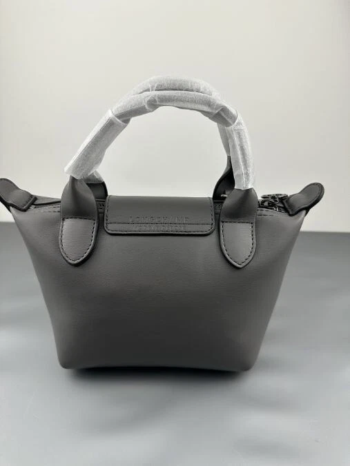 Borsa a tracolla Longchamp Le Pliage Cuir XS Mini in pelle colore grigio articoli di moda