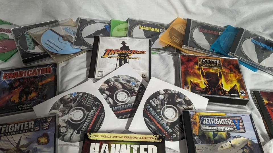 CD-ROM Disk PC Computer Games Lot Windows 95/98/ME - 44 Titles + 15 Demo Mixes - Image 3 of 4