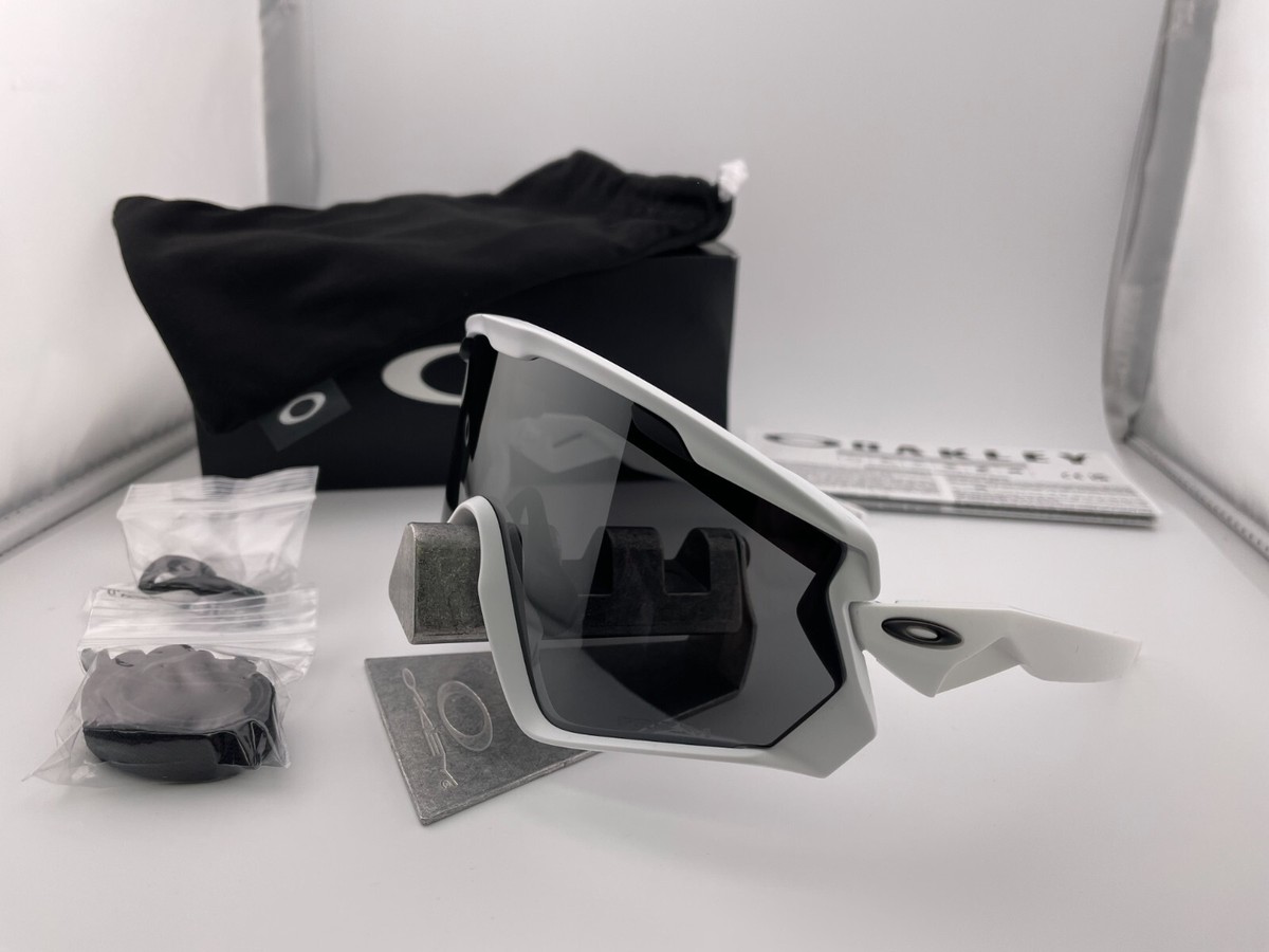 OAKLEY WIND JACKET 2.0 MATTE WHITE WITH PRIZM BLACK SUNGLASSES
