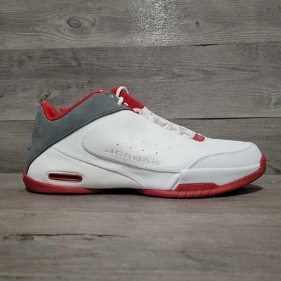 2006 Jordan team strong low men's size 15 white red grey 313534-103