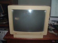 Apple AppleColor 13" Composite Monitor Vintage PC Display A2M6020 powers on