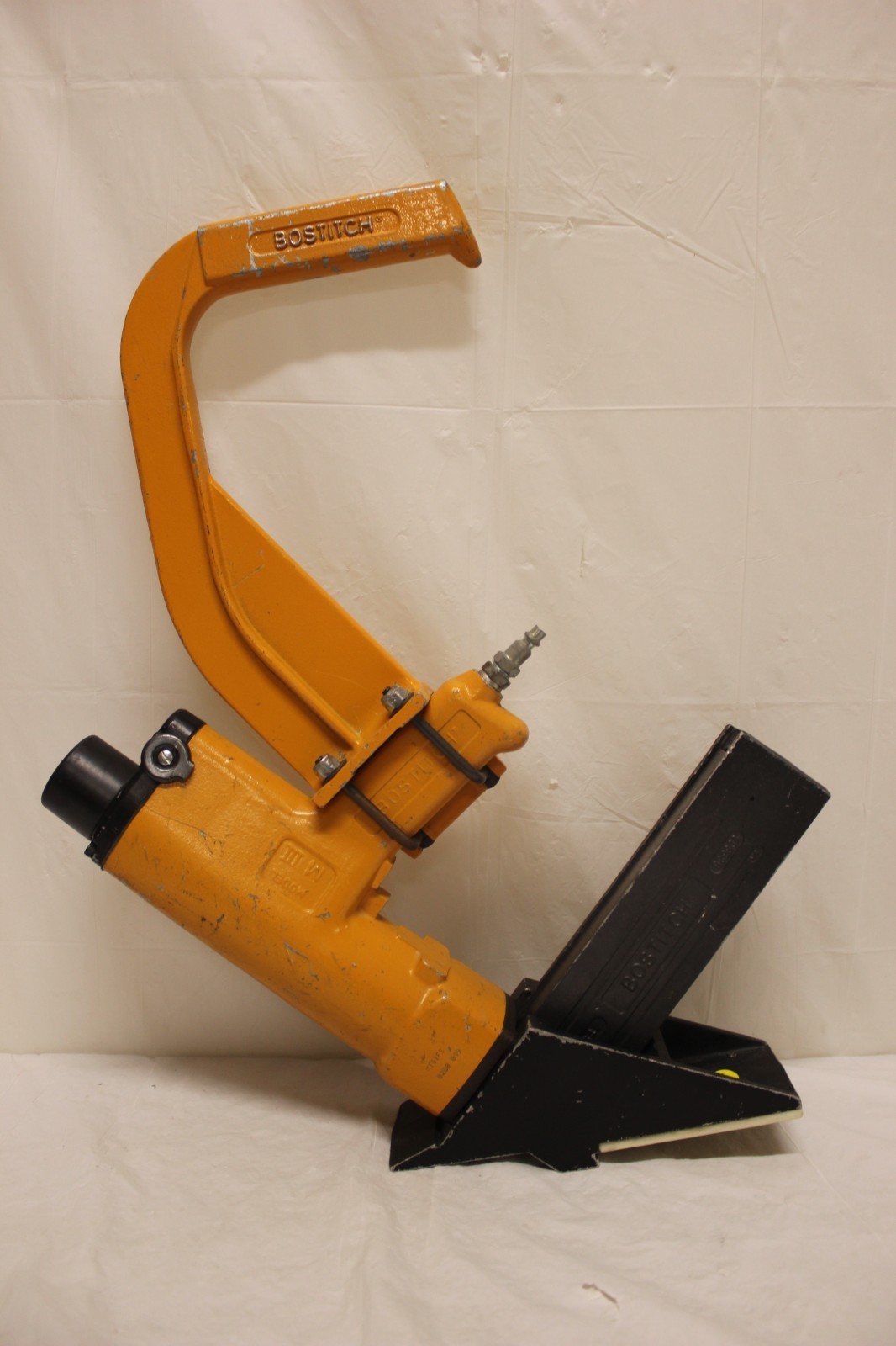 Bostitch MIII (M3) Pneumatic Hardwood Flooring Stapler Naile