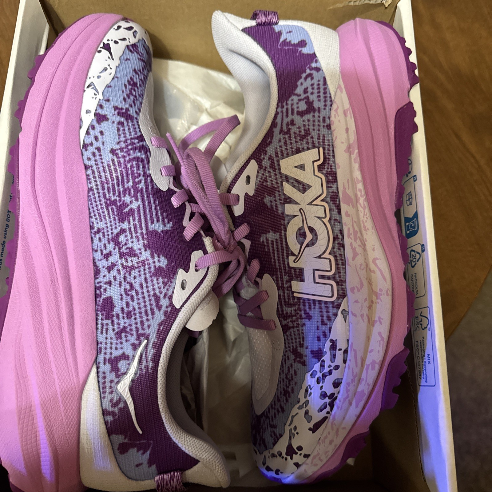 Hoka One One Men's 7 Women’s 8 1/2 BRAND NEW WITH BOX! Free Shipping
