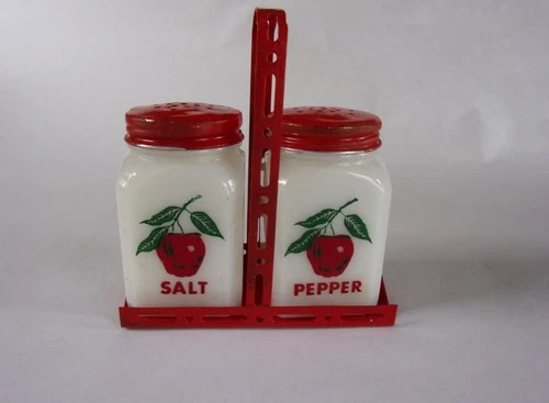 Vintage McKee Tipp APPLE Salt & Pepper Shakers w/Metal Carry Tray