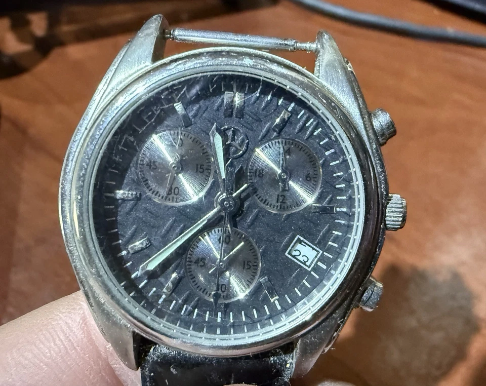 Reloj cronógrafo accesorio conductor coche clásico Mercedes Benz para mujer Foto 2 de 3