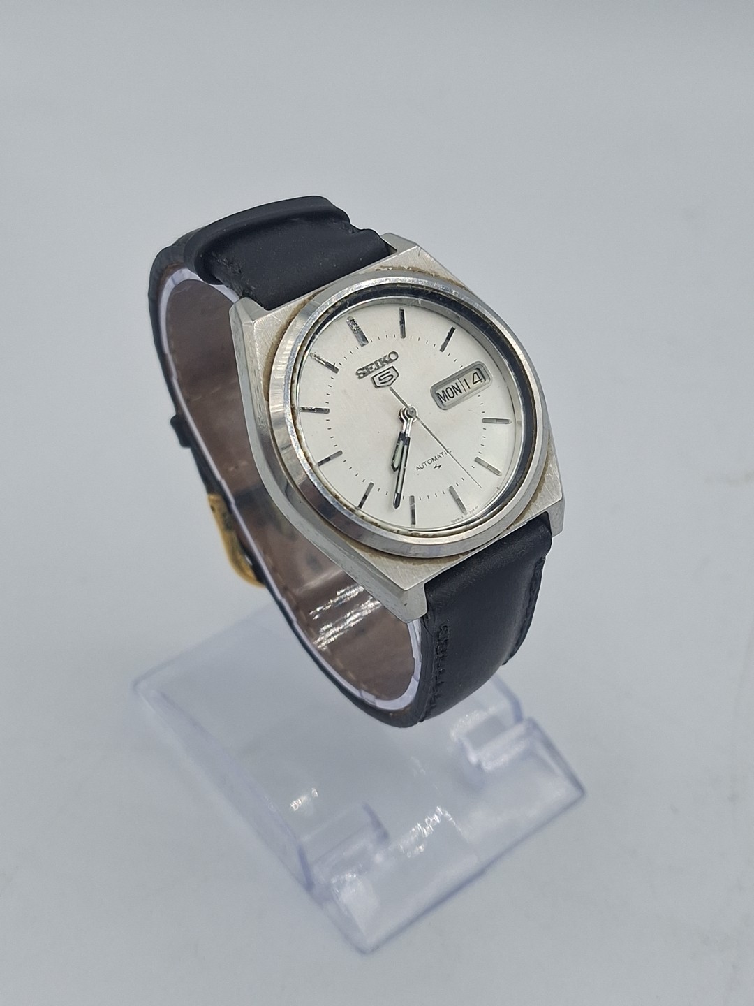 Seiko 5 Automatic Water Resistant Wristwatch - image 1