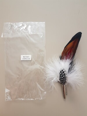 Small feather jewellery made of pheasant and rooster feathers including sleeve