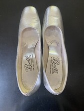 1960s Silver Pumps Vintage AAA Size 8 Mid Heel Pumps