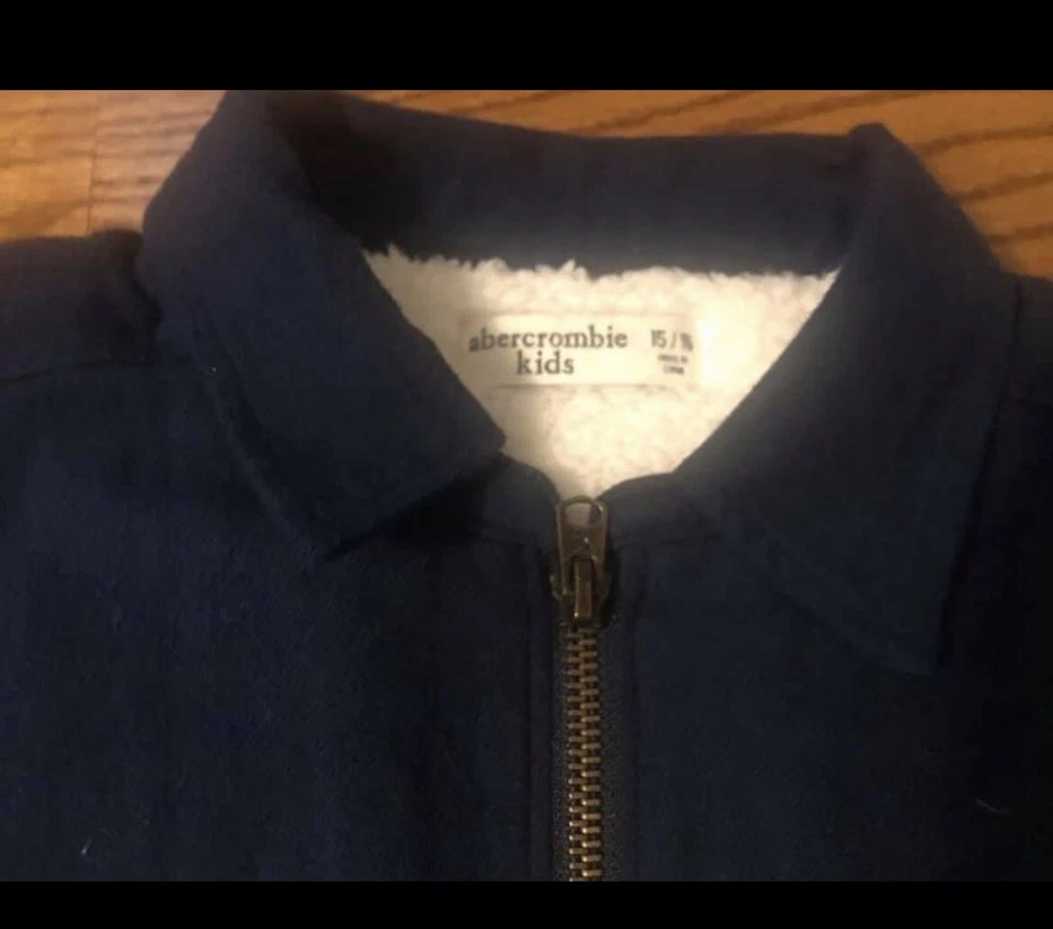 Boys ABERCROMBIE & FITCH Size 15-16 Full Zip Sherpa Fleece Jacket EUC - Image 2 of 4