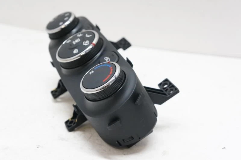 Kia Forte 2015 calefacción aire acondicionado control de temperatura 97250-A7050 OEM Foto 2 de 4