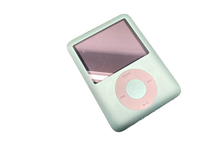 Apple iPod Nano 3rd Gen 8GB Green Model A1236 - READ