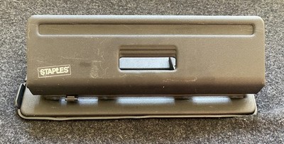 Staples - Mehrfach-  Vierfachlocher - DINA4 - Metall - Schwarz