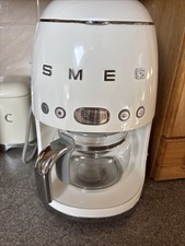 Smeg Drip Filter Coffee Machine DCF02WHUK Digital Display Timer, White