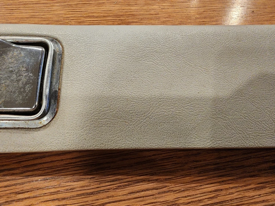 Chevrolet Caprice Delta 88 1977-1985 conductor izquierdo reposabrazos almohadilla 2 puertas solamente Foto 4 de 4