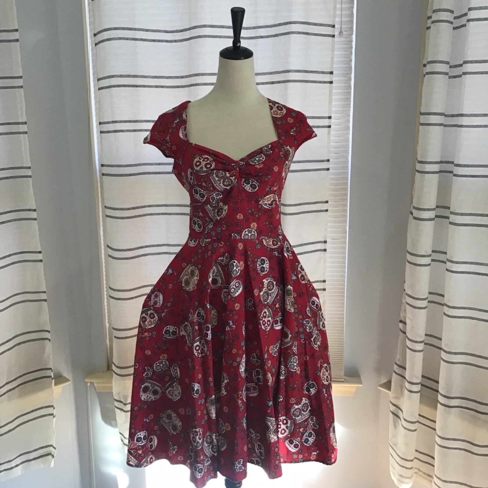 Hell Bunny Women Size SM Sasha Red Sugar Skull Dress 50s Style Pinup Gothic Sexy