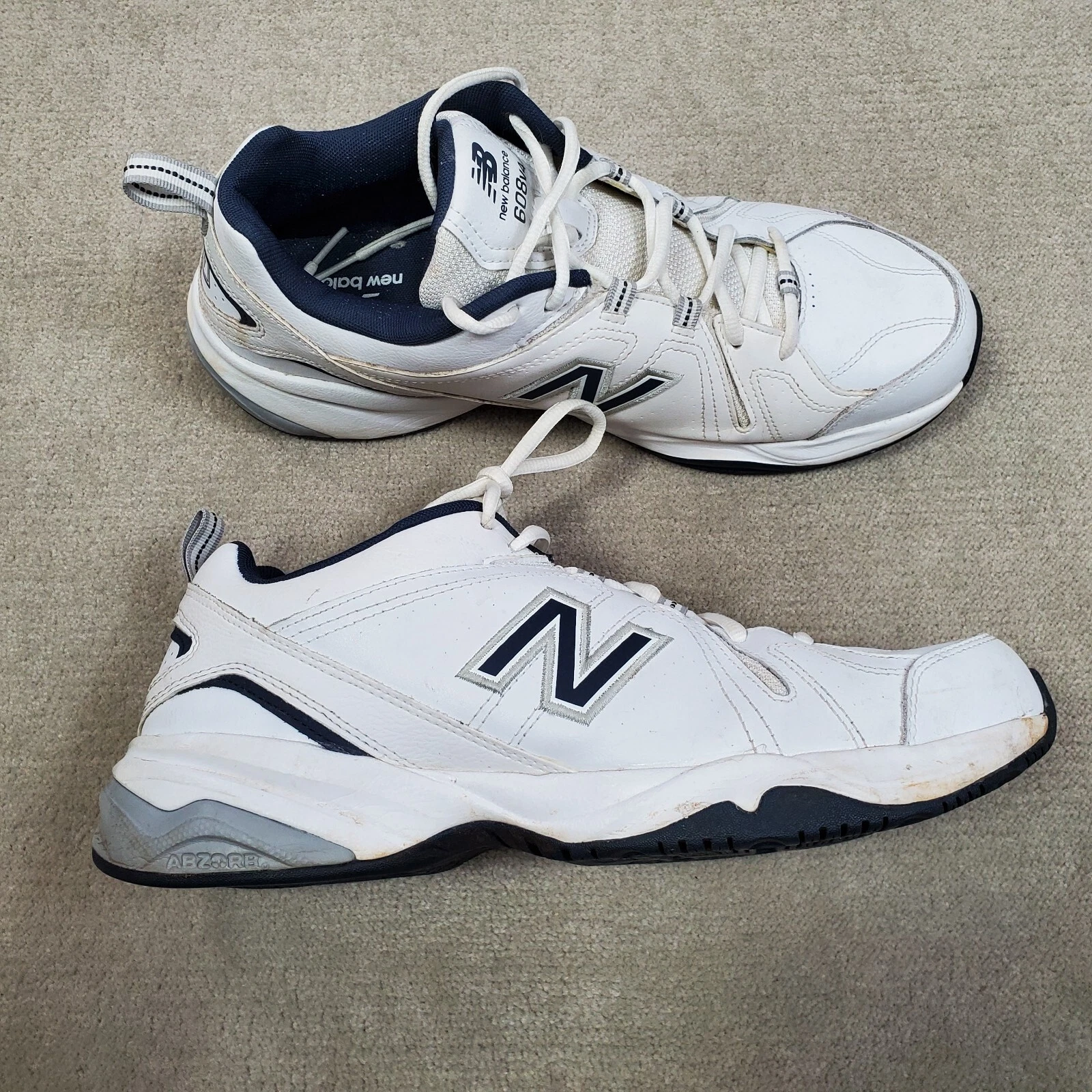 Scarpe New Balance Uomo 12 D Bianco Pelle Passeggio Allenamento Sneakers MX608V4W