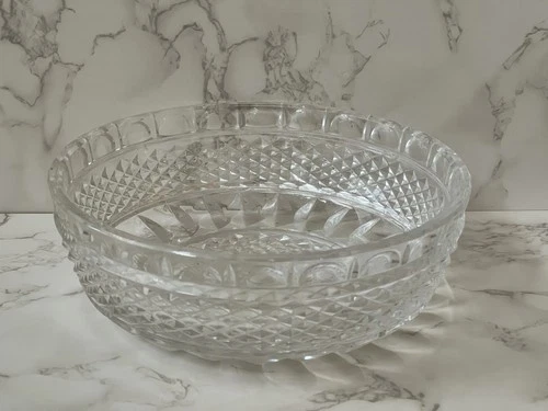 VTG Anchor Hocking Wexford Round Serving Bowl Diamond Glass 8" x 8" x 2.5"