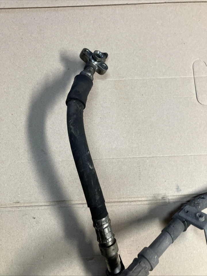 Infiniti QX80 2014-2024 suspensión delantera izquierda manguera hidráulica delantera tubo OEM Foto 2 de 3