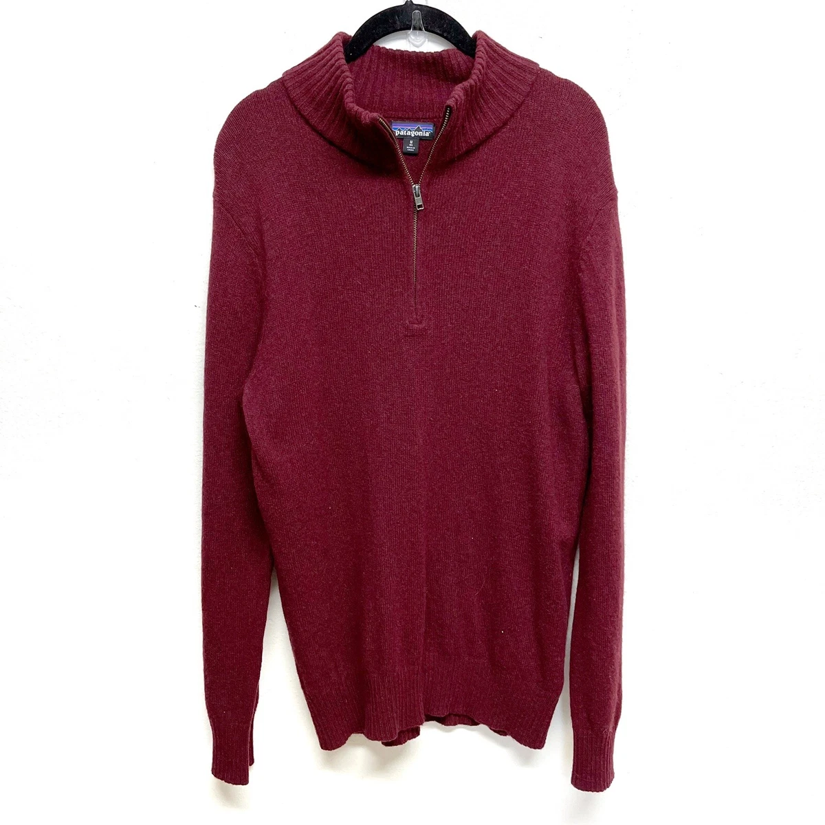Burgundy patagonia hotsell pullover