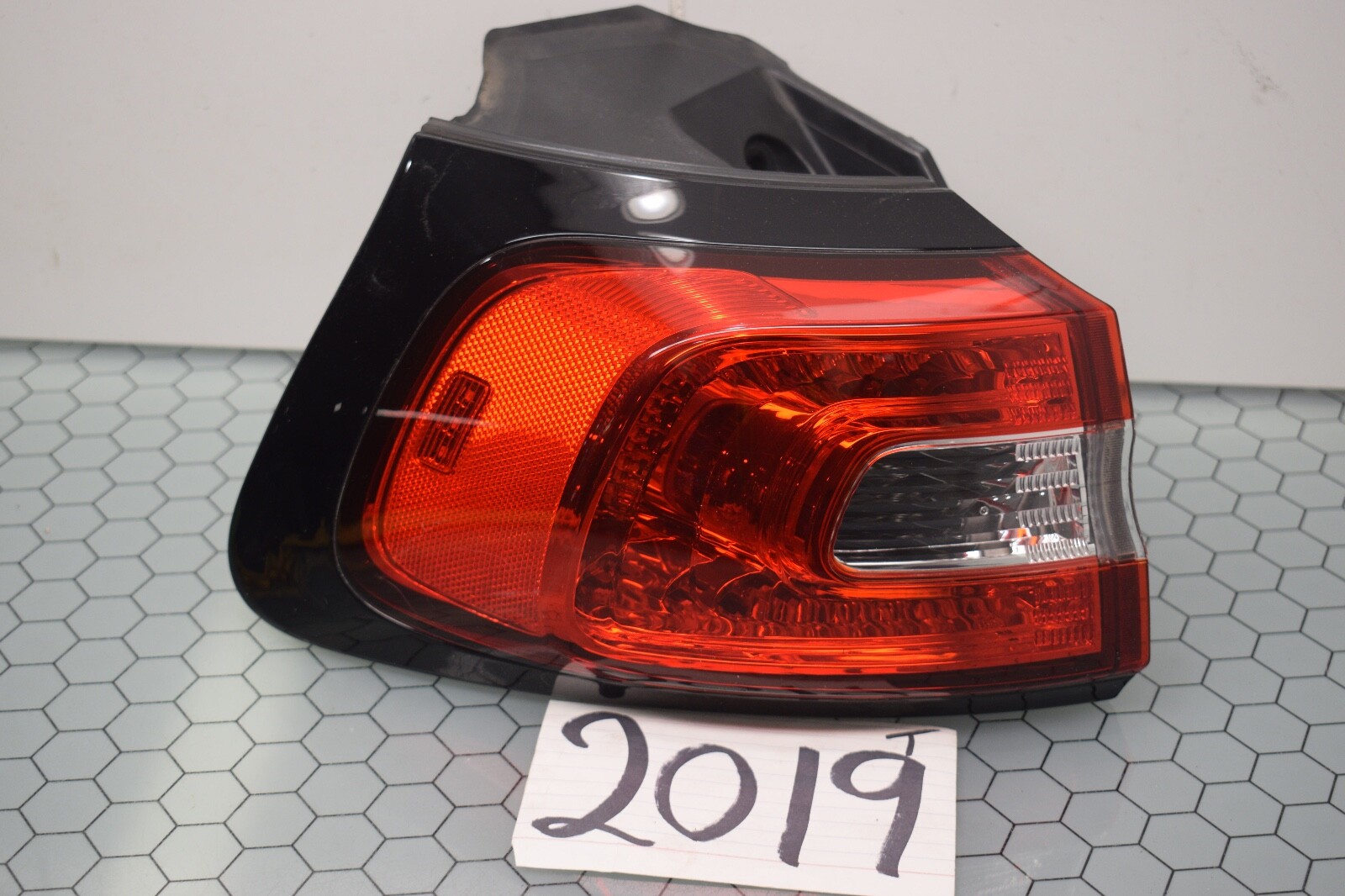 14 15 16 17 18 Jeep Cherokee DRIVER Side Tail Light Used Rear Lamp #2019-T