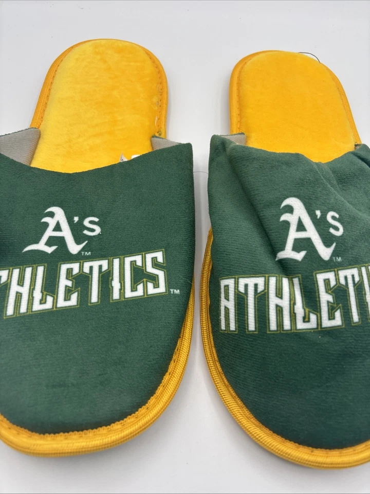 Foco Oakland Athletics Slippers Men’s Large (11-12) New - Image 2 of 4