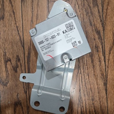 2016-2018 Honda Pilot Satellite Tuner Remote Computer Control Module Unit OEM