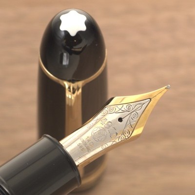 Vintage 1980s Montblanc 149 Meisterstuck 14C F-M 2 tone Ebonite Feeder W/Step