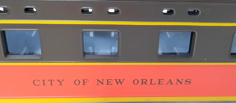 MTH ~ O GA ~ ILLINOIS CENTRAL - 70' STREAMLINED SLEEPER/DINER ~ # 20-6661 - NEW - Image 4 of 4