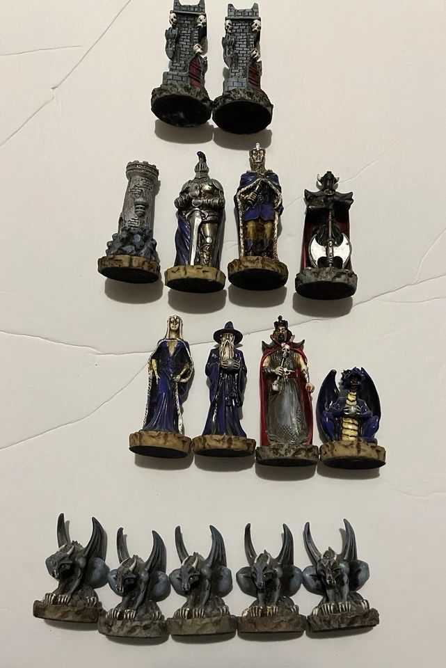 Good VS Evil | Gothic Medieval Chess Set | 2003Adams Apple Games 15 Peaces - Image 3 of 4