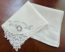 VINTAGE HANKY 1940s WHITE COTTON EMBROIDERED GRAY ON WHITE LACE CORNER LOVELY
