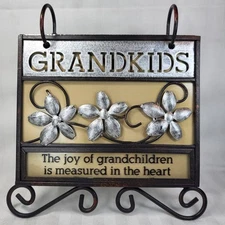 Fetco Home Decor GRANDKIDS Metal Photo Flip Display Album Frame Flowers 6x4