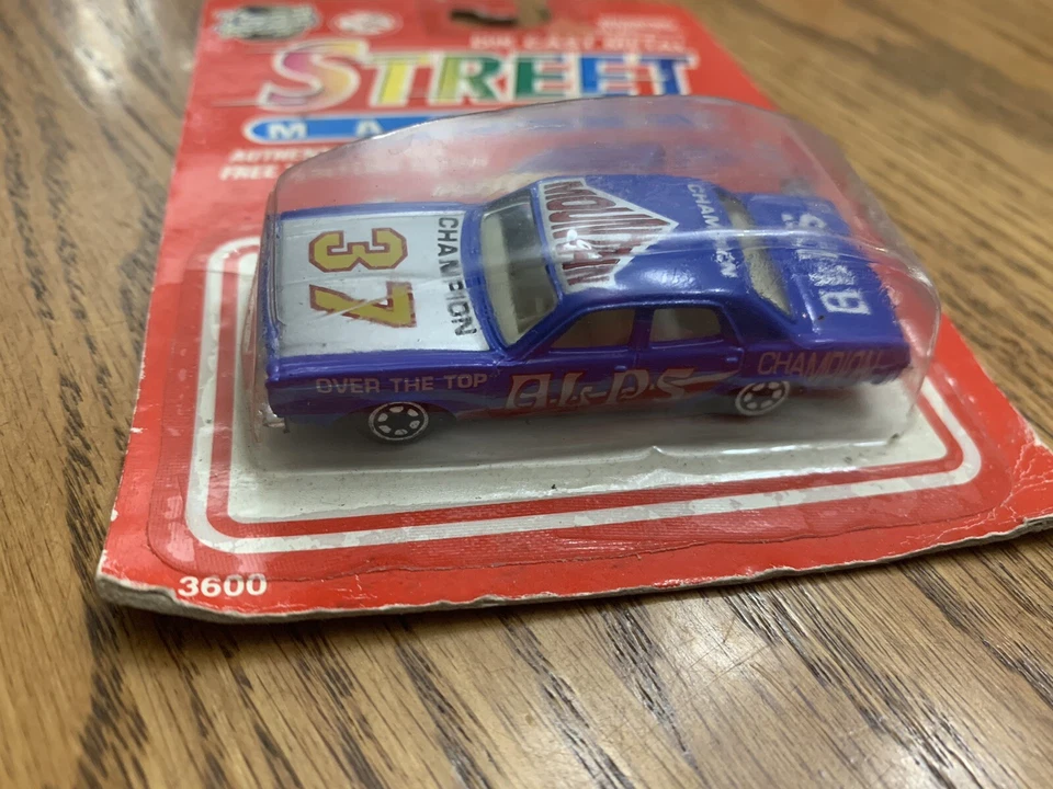 Dodge Monaco 1977 Yatming sedán azul ALPS #37 MOPAR 4 puertas '77 escala 1/64 Foto 2 de 4