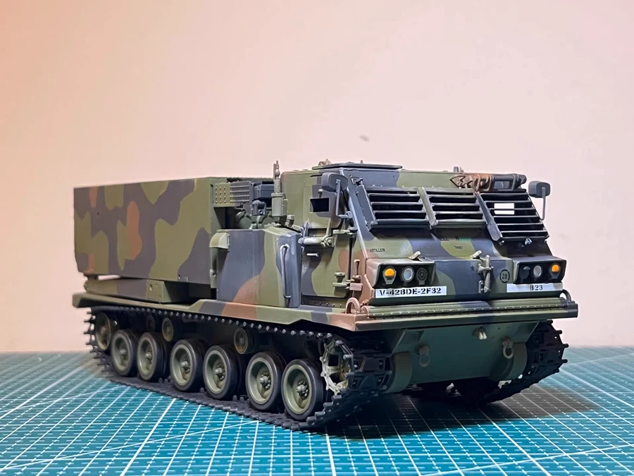 1/35 NATO M270 MLRS w/ MS26 Rocket Pods System FINISHED